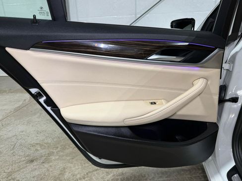 Used 2018 BMW 530i RWD image 33