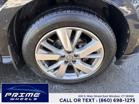 Used 2015 Nissan Pathfinder Platinum w/ Cargo Package image 25