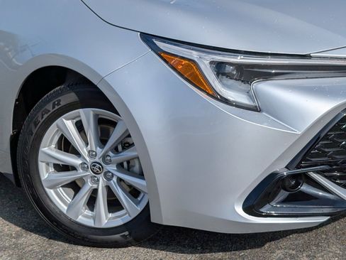 Used 2025 Toyota Corolla SE image 10