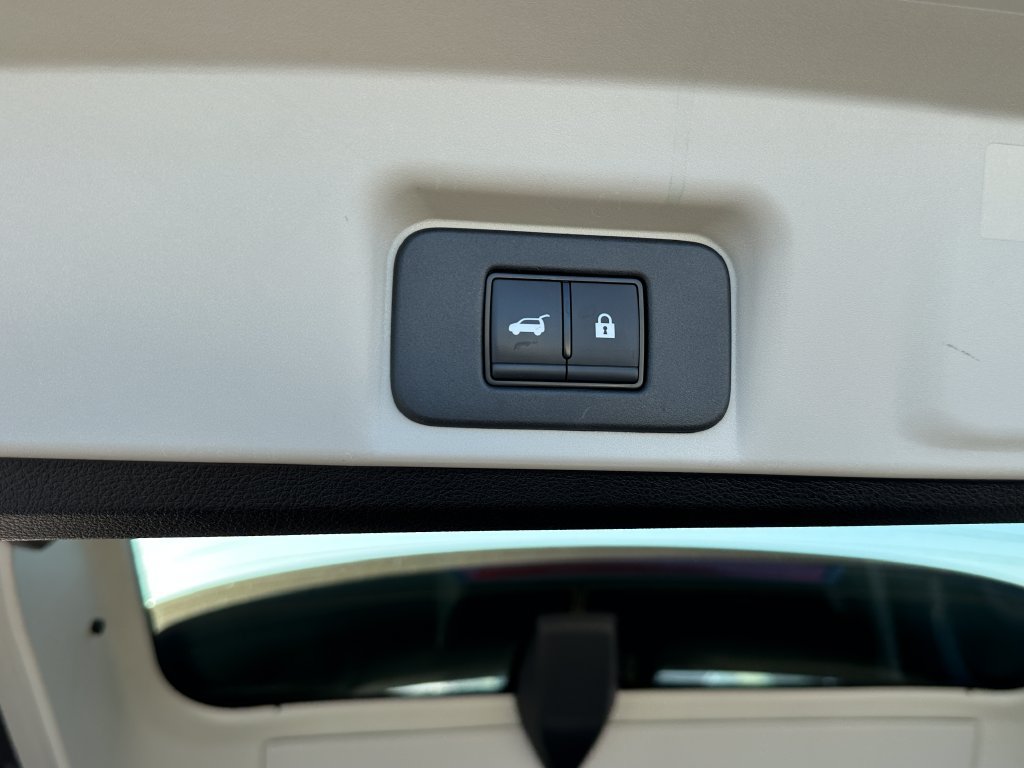 Used 2024 Nissan Ariya AWD image 20
