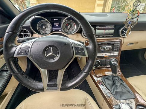 Used 2015 Mercedes-Benz SLK 250 image 43