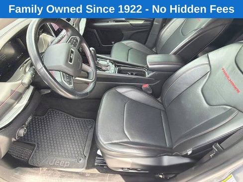 Certified 2022 Jeep Compass Trailhawk w/ Trailhawk Elite Group AWD/4WD image 9
