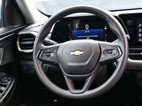 Used 2024 Chevrolet TrailBlazer LS FWD image 14