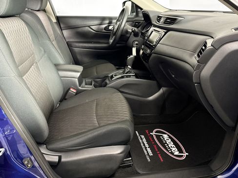 Used 2019 Nissan Rogue S image 31