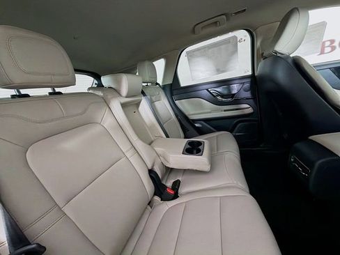 New 2026 Lincoln Corsair Premiere FWD image 30