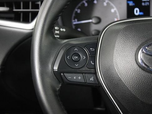 Used 2024 Toyota Corolla Cross LE FWD image 12