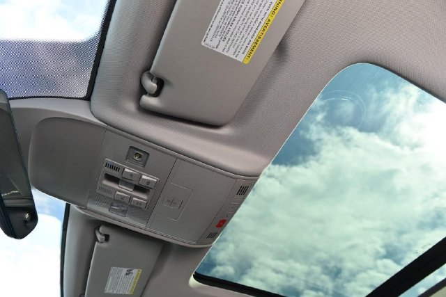 New 2027 Volkswagen Taos SE AWD/4WD image 22