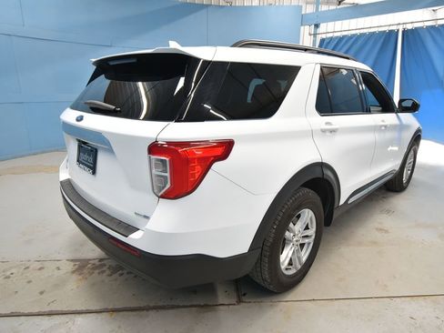 Used 2020 Ford Explorer XLT image 35