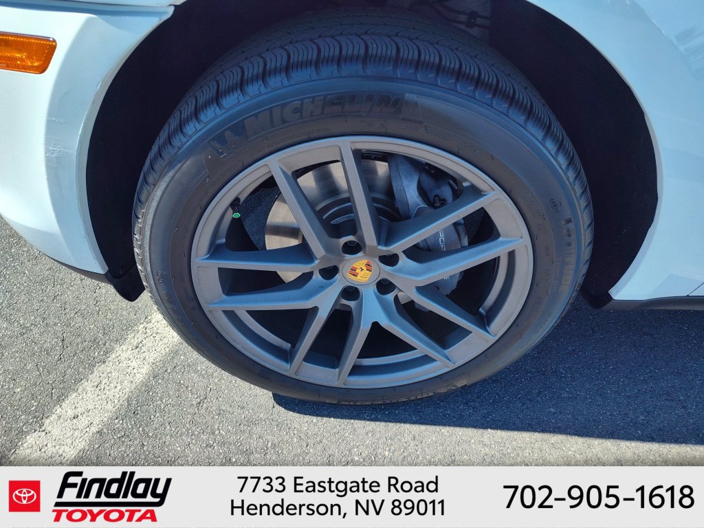Used 2023 Porsche Macan Turbo AWD/4WD image 29