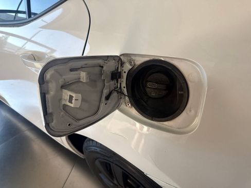 Used 2015 Toyota Corolla L FWD image 11