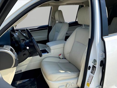Used 2023 Lexus GX 460 Luxury w/ Sport Design Package AWD/4WD image 21
