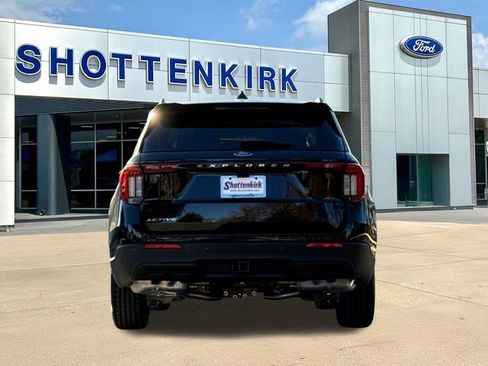 New 2026 Ford Explorer Active RWD image 7