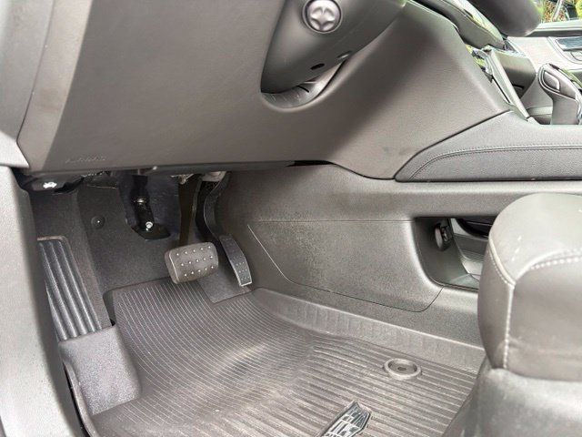 Certified 2024 Cadillac XT5 Premium Luxury w/ LPO, Floor Liner Package AWD/4WD image 30