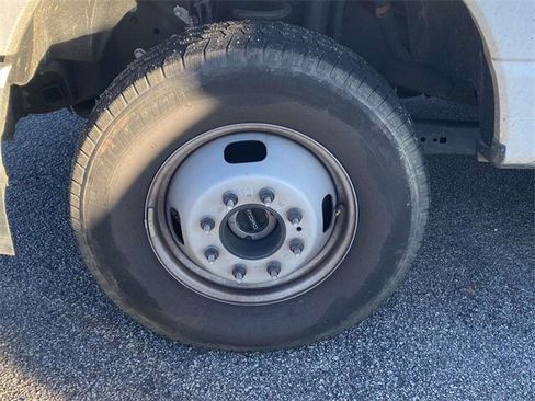 Used 2025 Ford F350 XLT image 38