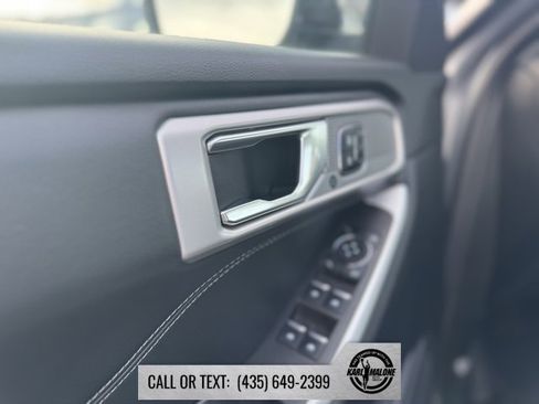 Used 2021 Ford Explorer Limited w/ Equipment Group 301A image 10