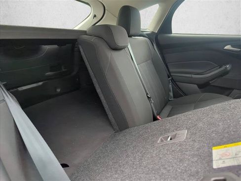 Used 2016 Ford Focus SE FWD image 22