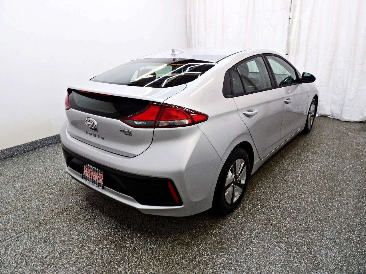 Used 2018 Hyundai Ioniq Blue FWD image 6