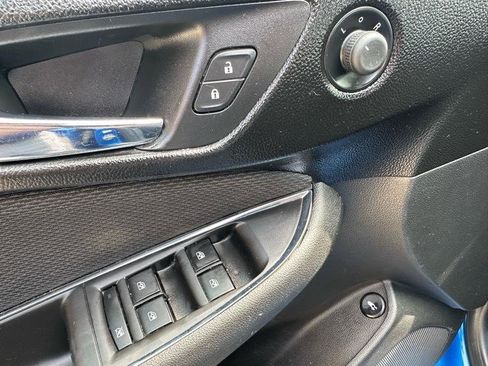 Used 2017 Chevrolet Cruze LT FWD image 8