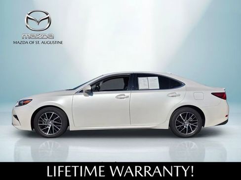 Used 2017 Lexus ES 350 w/ Luxury Package FWD image 3