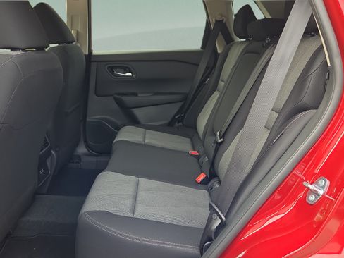 Used 2026 Nissan Rogue SV FWD image 10