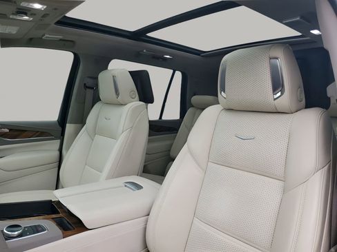 Used 2024 Cadillac Escalade Sport Platinum image 33