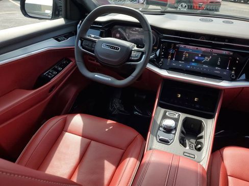 Used 2024 Jeep Wagoneer Launch Edition AWD/4WD image 14