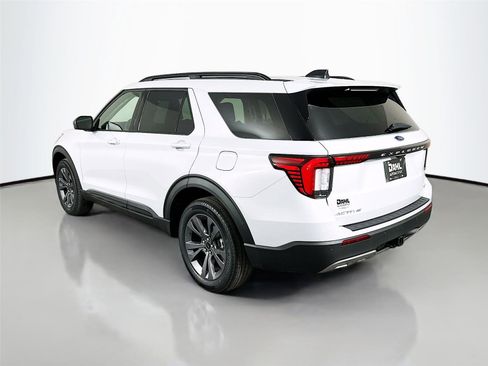New 2026 Ford Explorer Active w/ Active Comfort Package image 10