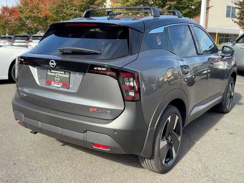 New 2026 Nissan Kicks SR w/ SR Premium Package image 8