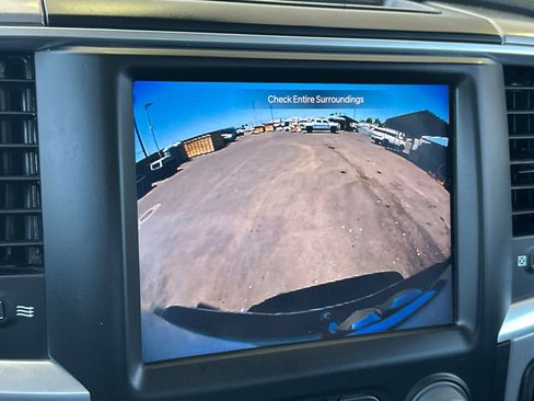 Used 2023 RAM 1500 Classic SLT w/ Electronics Group AWD/4WD image 18