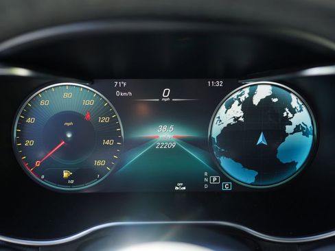 Used 2023 Mercedes-Benz GLC 300 4MATIC Coupe image 24