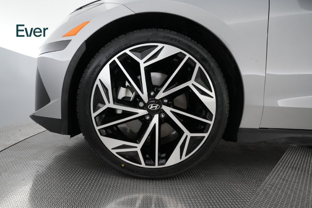 Used 2025 Hyundai Ioniq 6 SEL RWD image 19