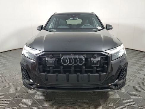 Used 2025 Audi Q7 3.0T Premium Plus AWD/4WD image 2