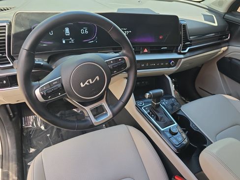 Used 2024 Kia Sportage EX FWD image 15