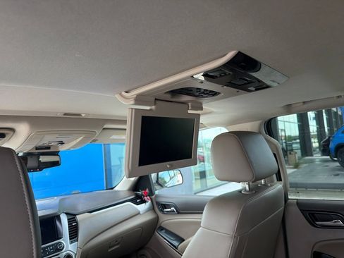 Used 2019 GMC Yukon SLT w/ Premium Edition RWD image 10
