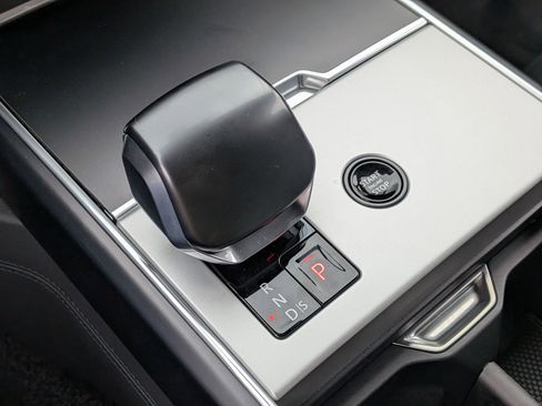 New 2025 Land Rover Range Rover SV AWD/4WD image 21