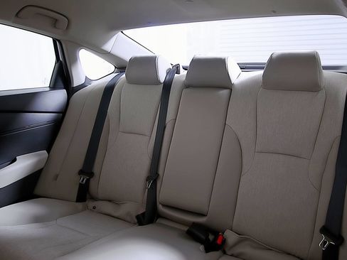 Used 2025 Honda Accord LX image 16