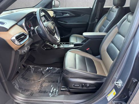 Used 2021 Chevrolet TrailBlazer ACTIV w/ Sun and Liftgate Package AWD/4WD image 11
