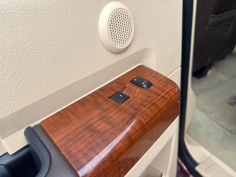 Used 2015 Ford F250 King Ranch w/ King Ranch w/Chrome Package image 27