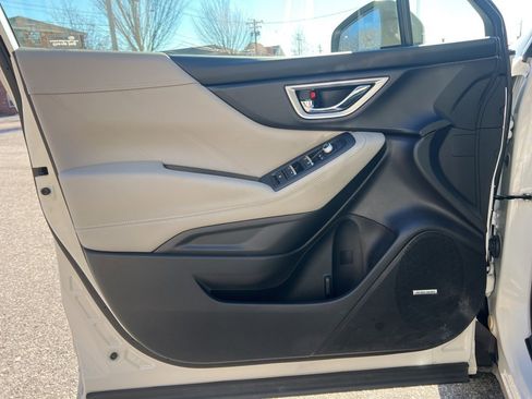 Used 2020 Subaru Forester Limited image 12