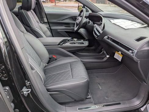 New 2026 Cadillac Lyriq V image 33