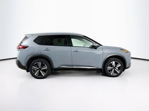 Used 2021 Nissan Rogue SL w/ Premium Package FWD image 2