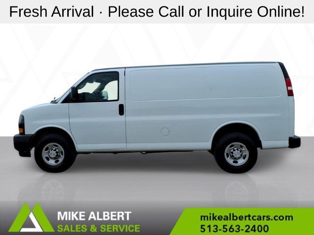 Used 2019 Chevrolet Express 2500 w/ Driver Convenience Package RWD image 4
