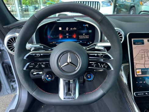 Used 2025 Mercedes-Benz SL 63 AMG S e Performance 4MATIC image 16