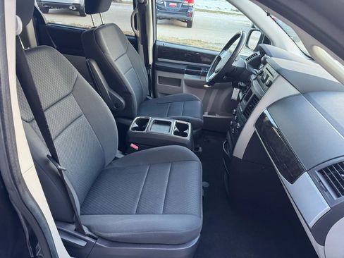 Used 2010 Dodge Grand Caravan SXT w/ Family Value Group image 12