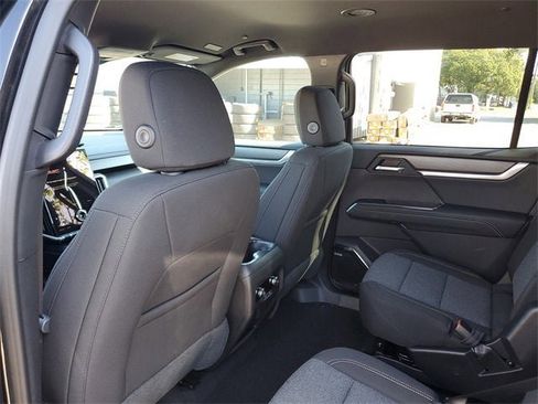 New 2026 GMC Acadia Elevation image 10