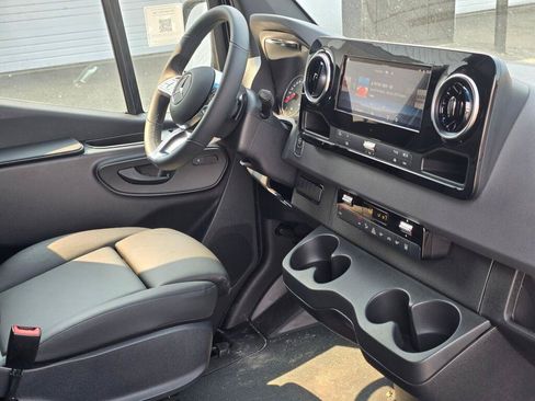 New 2026 Mercedes-Benz Sprinter 2500 image 23