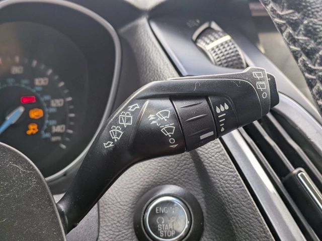 Used 2014 Ford Focus Titanium FWD image 29