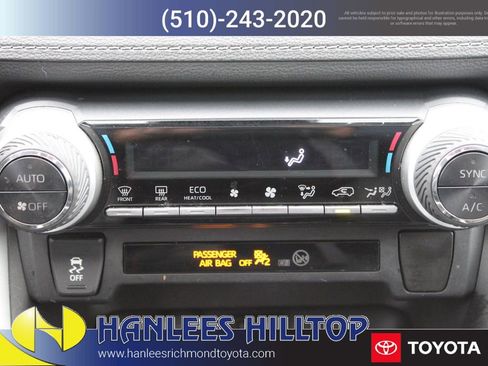 Used 2021 Toyota RAV4 XLE Premium image 26