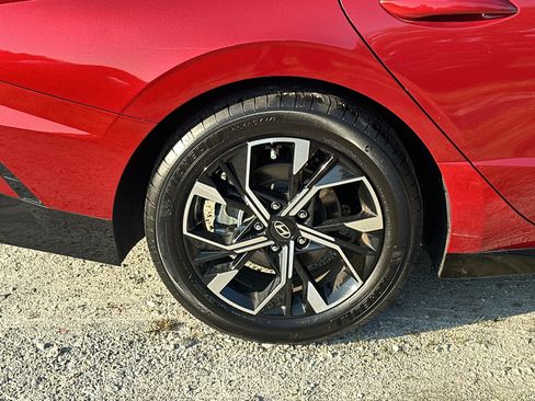 Used 2025 Hyundai Sonata SEL FWD image 17