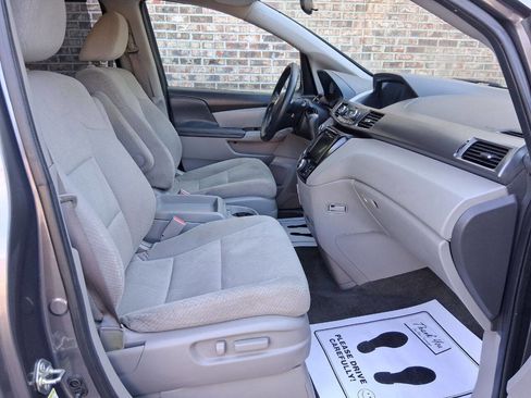 Used 2015 Honda Odyssey EX image 11